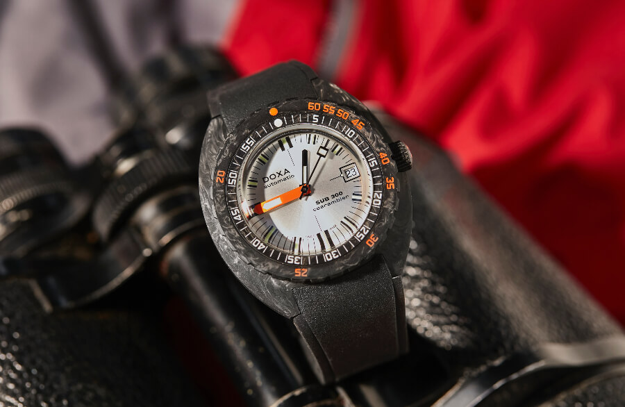 Doxa SUB 300 Carbon COSC Review